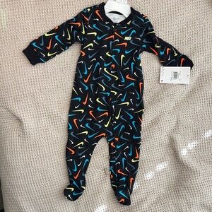 Nike Kids Footie - Black with Vibrant Swooshes